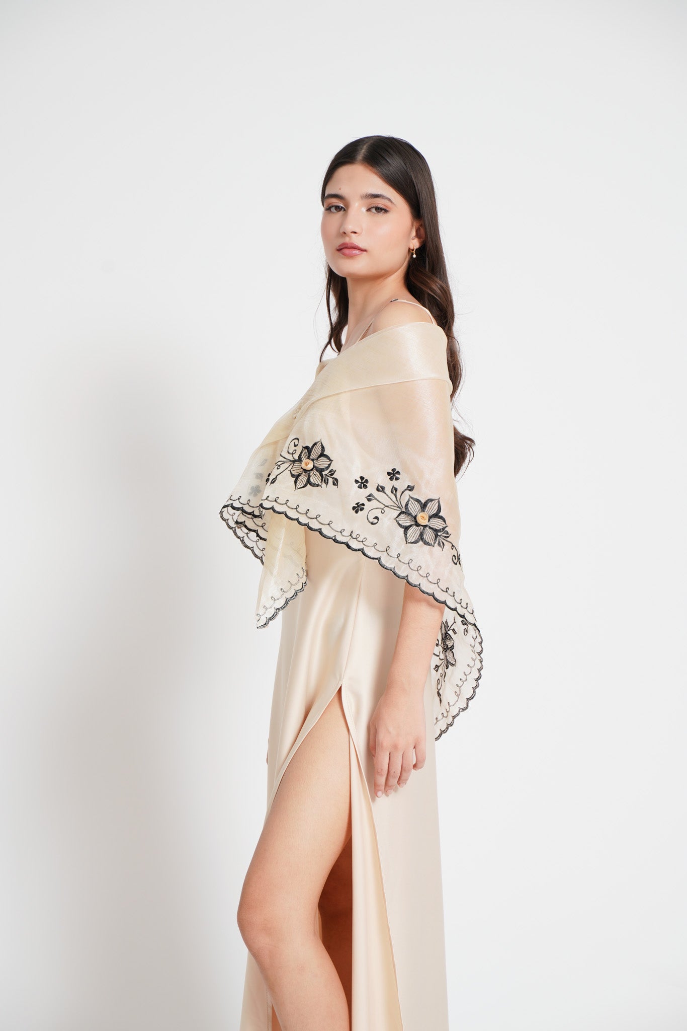 Hiraya Alampay Shawl (Ivory w/ Black)
